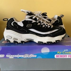 Sketchers D’Lites